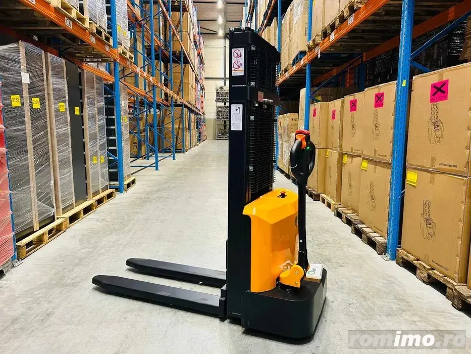 Transpalet electric cu catarg   Liză electrică RTE PS2500, 1.500 kg, ridicare 2,5 m
