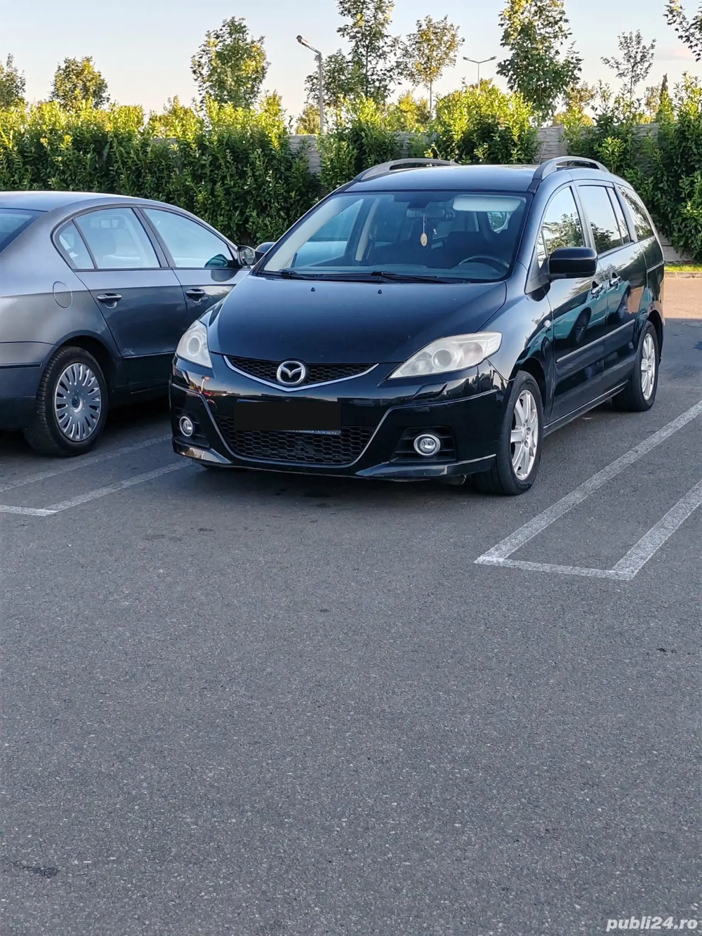 Vând Mazda 5, an 2008, 2L Turbo Diesel, 146 cp, 7 locuri, înmatriculat