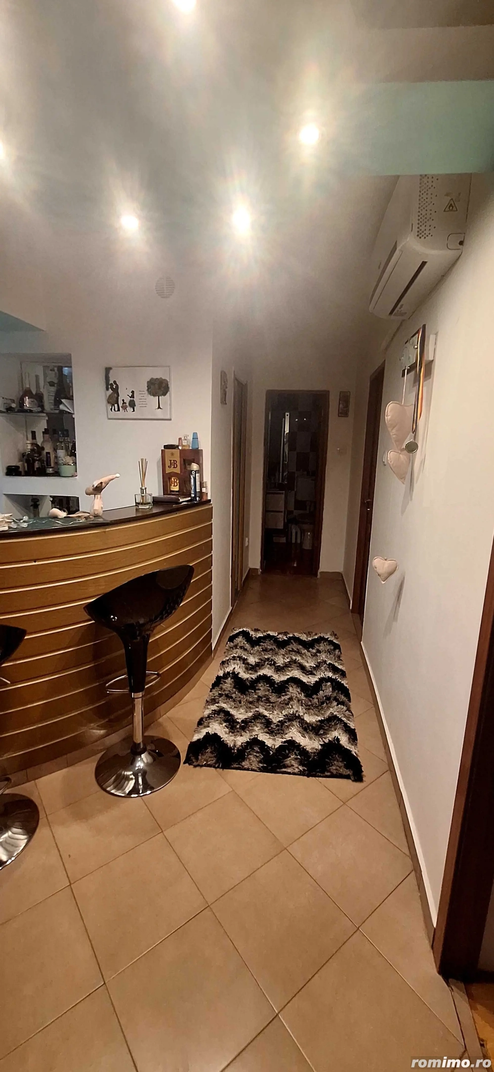 Apartament cu 3 camere, et 2, zona Dacia