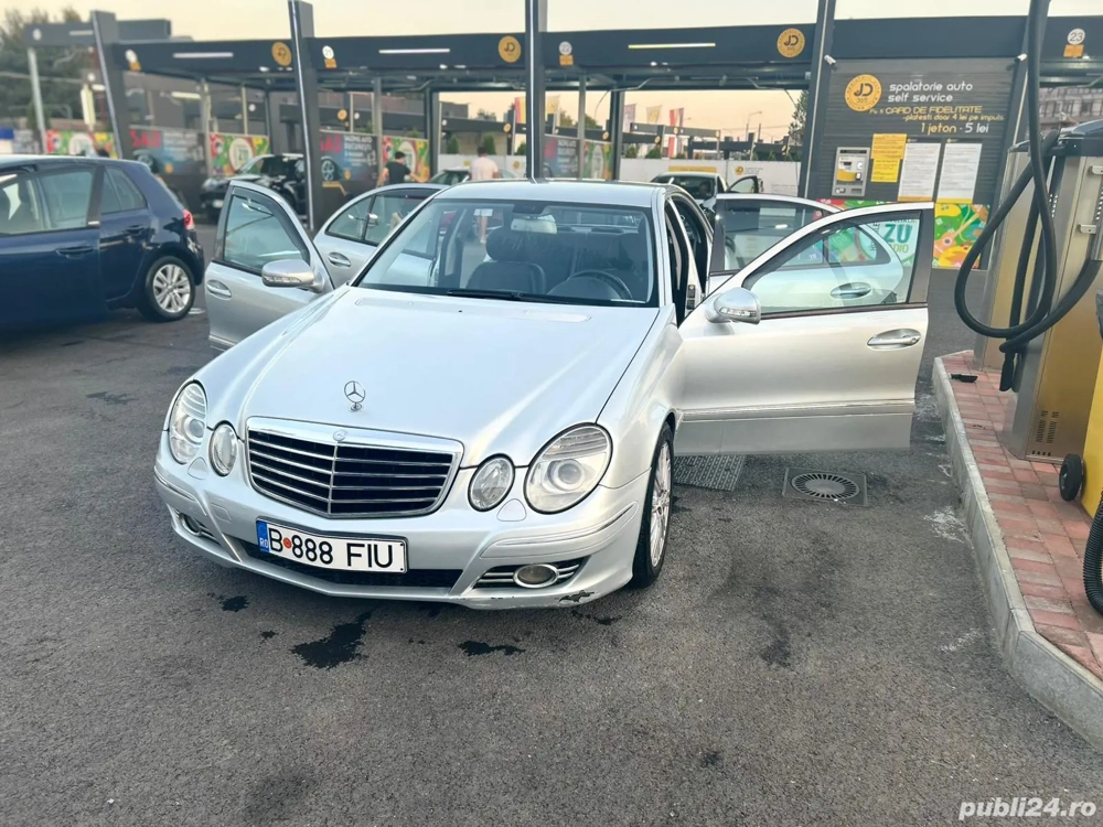 Vând Mercedes Benz clasa E