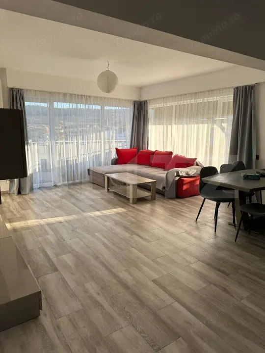 Penthouse 4 camere, 110 mp, 120 mp terasa, garaj, zona Buna-Ziua/Bonjour