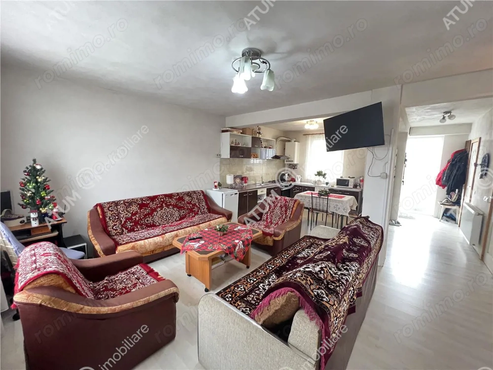 Casa 3 camere 2 bai terasa si curte zona Calea Cisnadiei din Sibiu