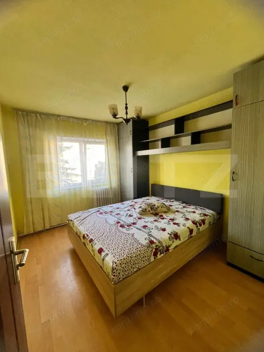 Apartament 2 camere, decomandat, etaj 2, zona Stefan Cel Mare