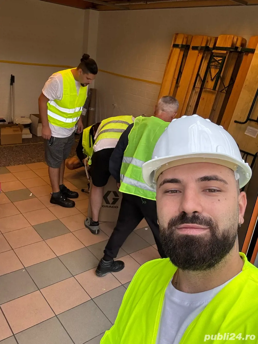 Executam lucrari in domeniul constructiilor 