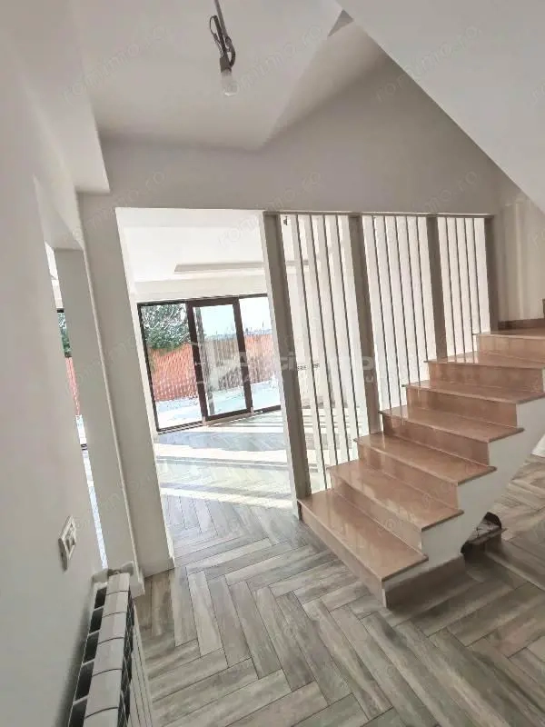 Vanzare Casa individuala - Vila - Prelungirea Ghencea - Margelelor - 215000E - Comision  0  - acte s