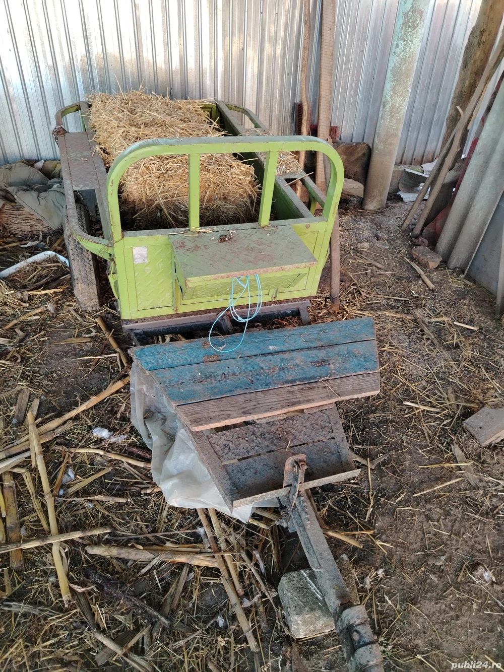 Motocultor cu pornire la baterie și manuală