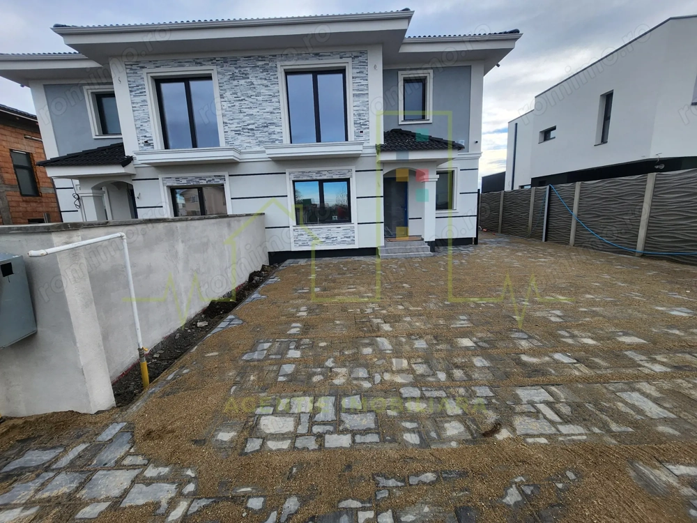 Duplex la cheie. 3 bai. 5 camere. La 4 minute de Timisoara.