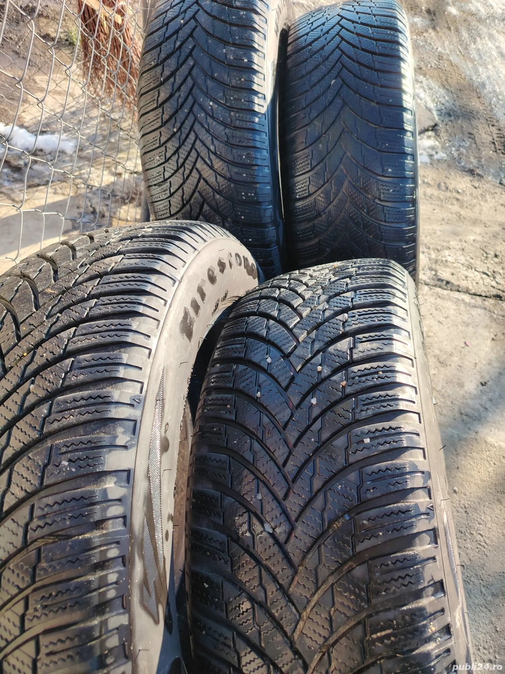 Vând anvelope de iarna 