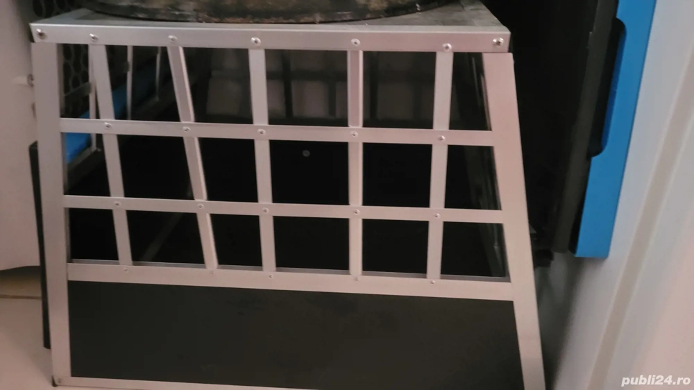 cușcă transport câine 