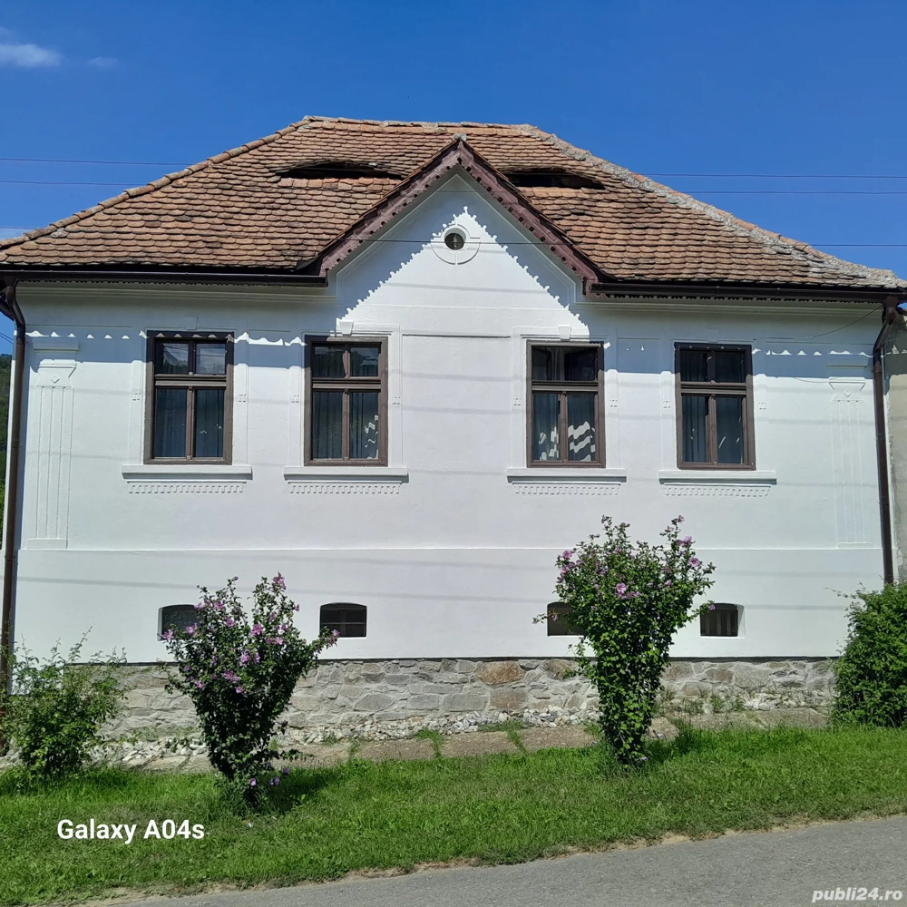 Vând casă in Amnaș