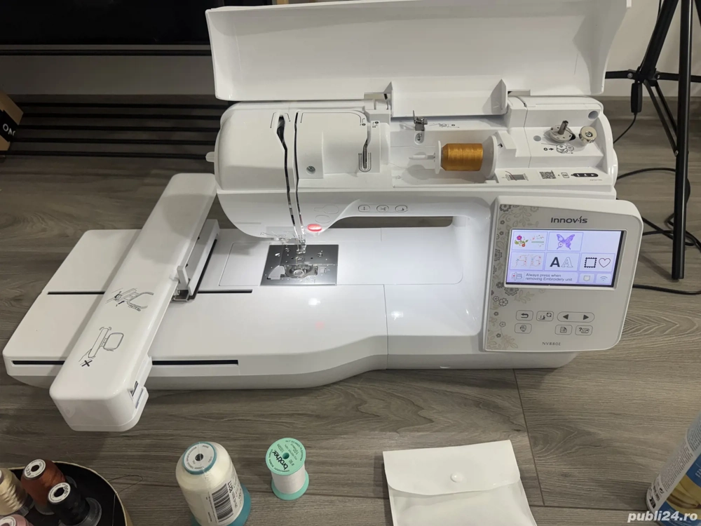Masina de brodat Brother Innov-is NV880E