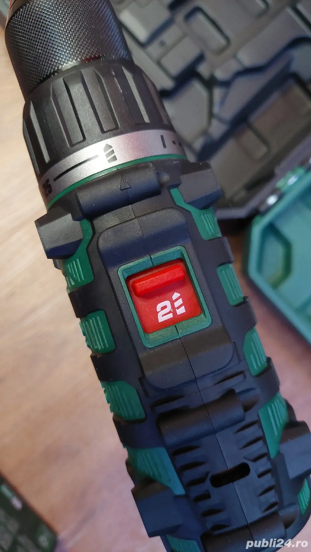 Maşină de înşurubat