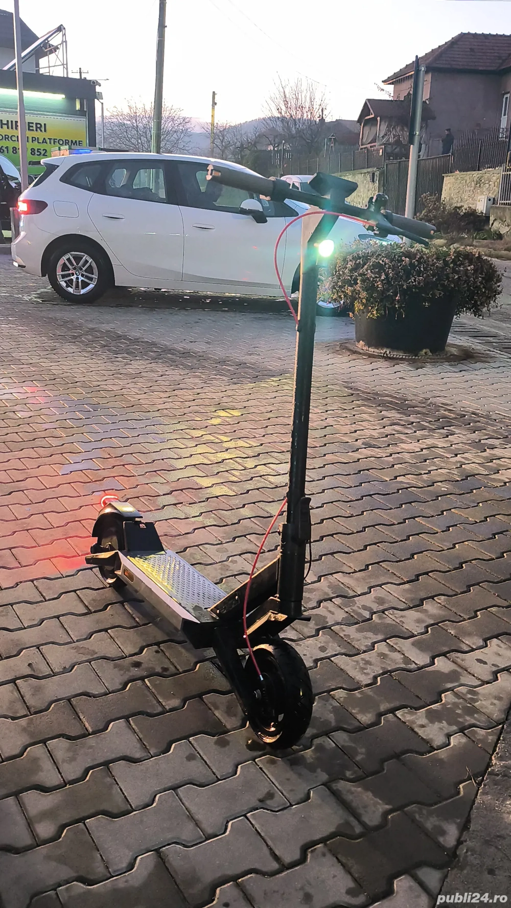 Vând trotinetă electrică Nave s40 