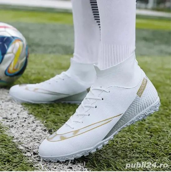 Ghete de fotbal Nike 