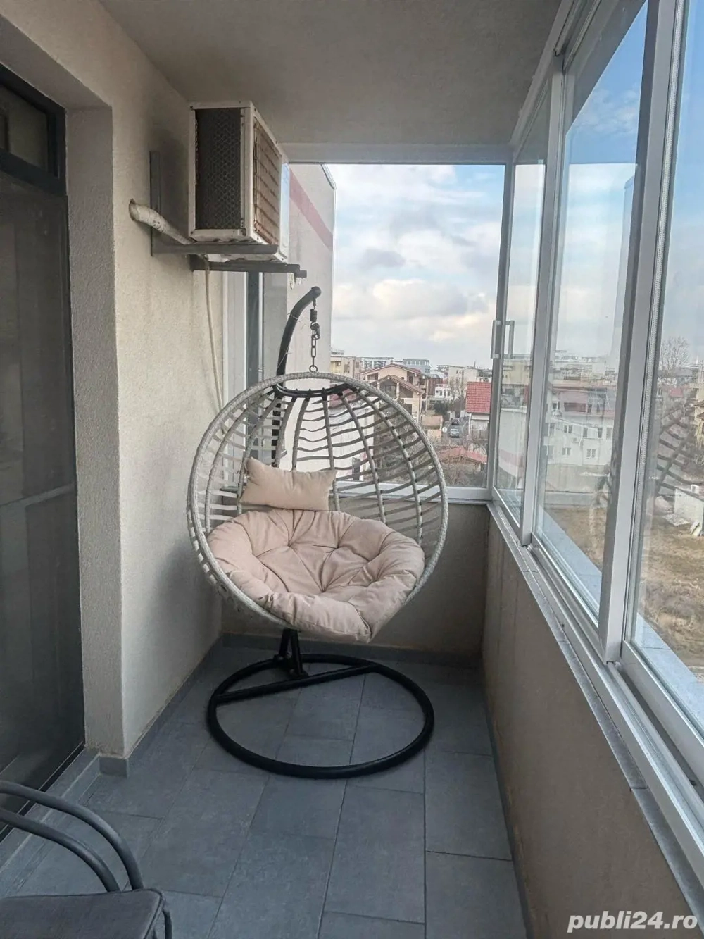 Vand studio + loc de parcare Mamaia Nord