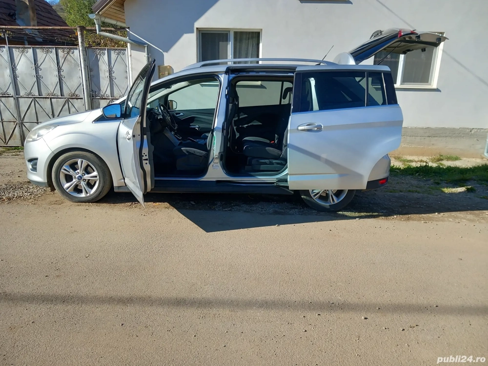 Ford grand c-max 7 locuri