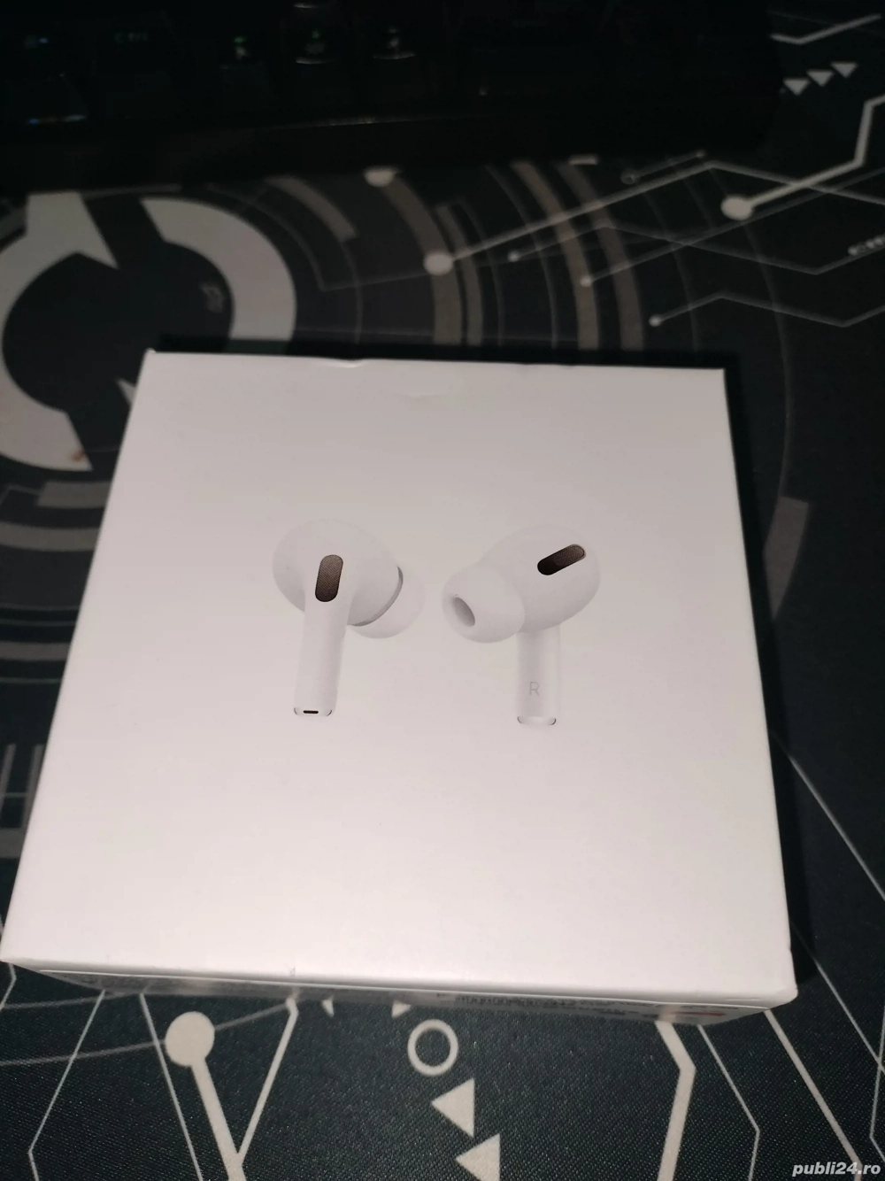 Casti Airpods pro