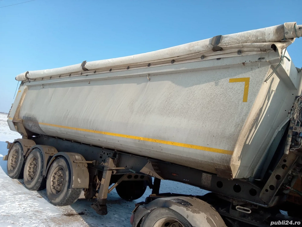 De vânzare 3 semiremorci, 3 axe.