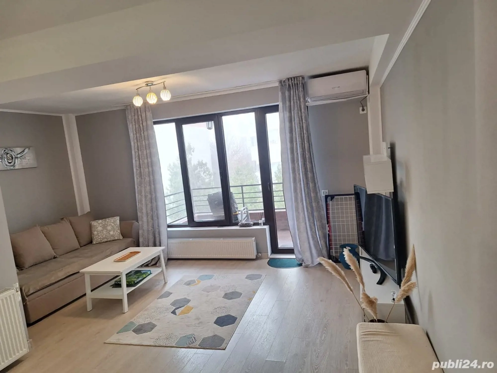 Închiriere apartament 2 cam. decomandat, termen lung, aproape de plajă, centrală gaz, 2 balcoane