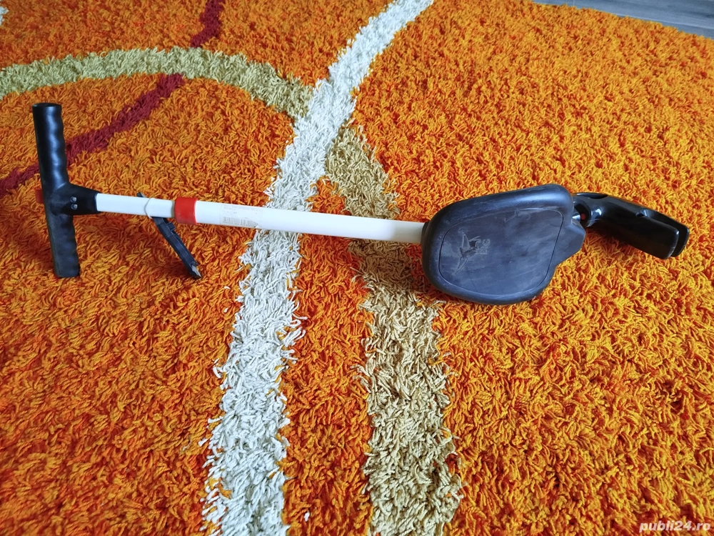 Vând bară mașinuță reglabilă nou. 