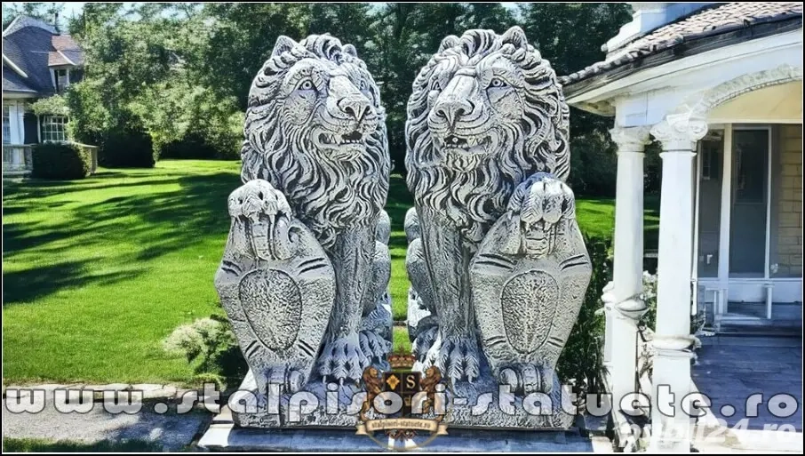 Statuetă leu mare cu blazon, gri patinat, model S1.