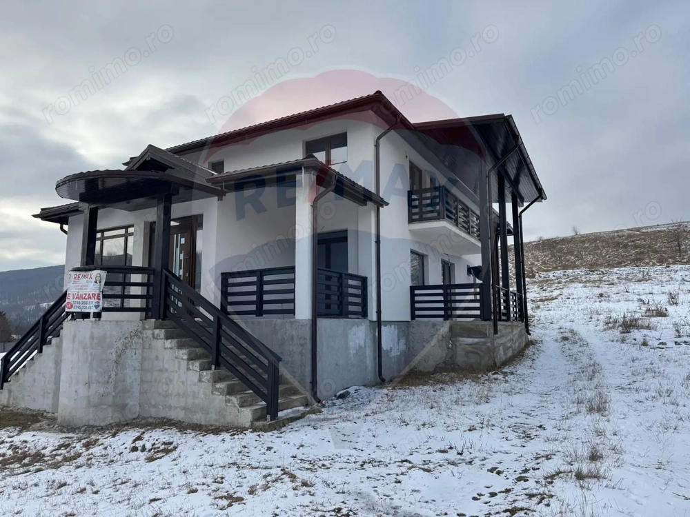 Casa  si  teren zona Balaurul