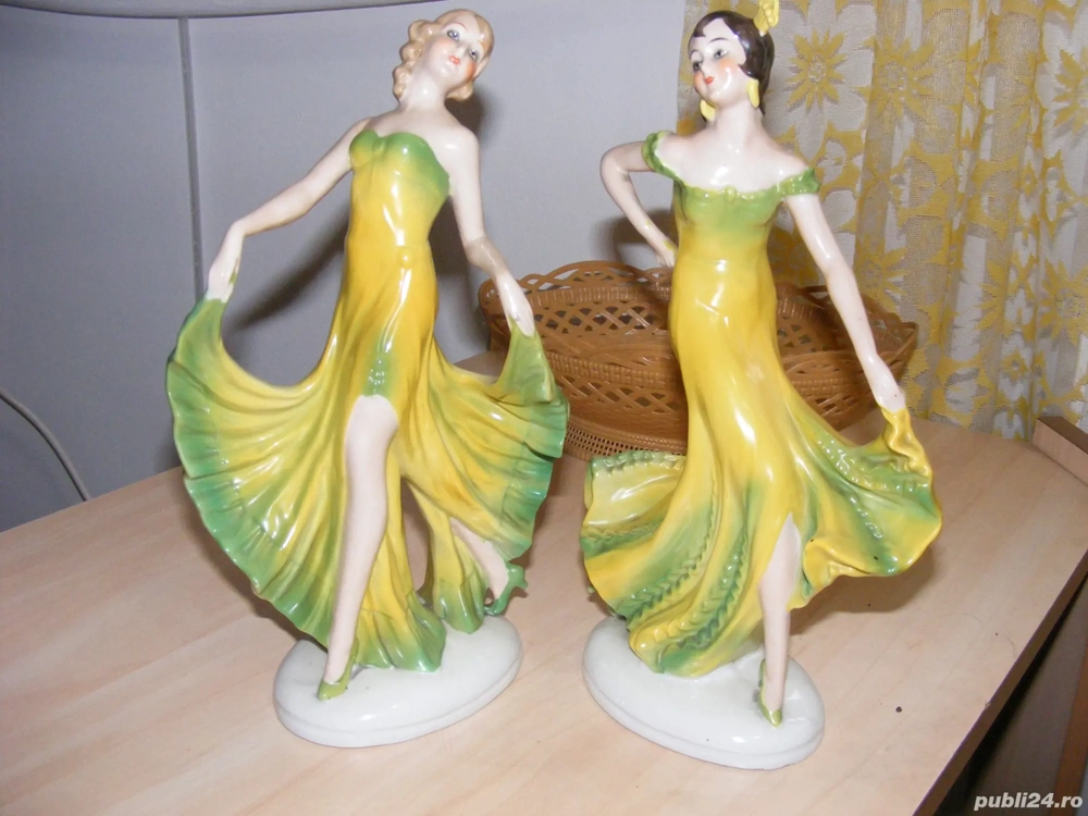 Bibelouri !De vinzare bibelouri de portelane fabricat in anii 1950 in stare perfecta !