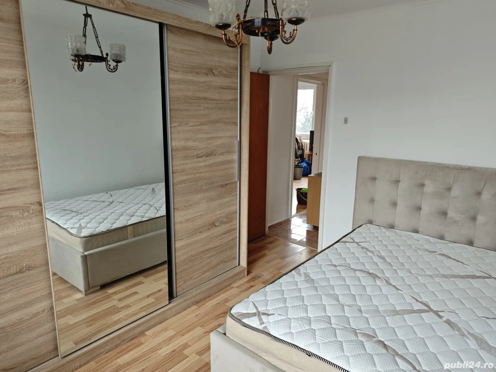 Proprietar vand apartament 3 camere la 7 minute de metrou, Emil Racovita, Piata Straduintei, liber