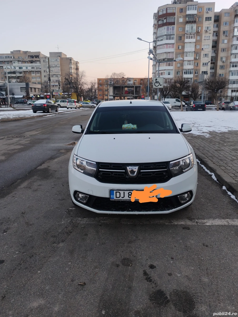 vând Dacia Logan 2020