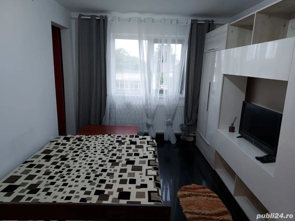 De închiriat garsonieră   Zona Șagului