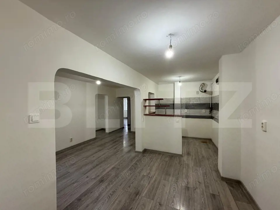 Apartament 4 camere de închiriat –ideal locuință sau activități comerciale