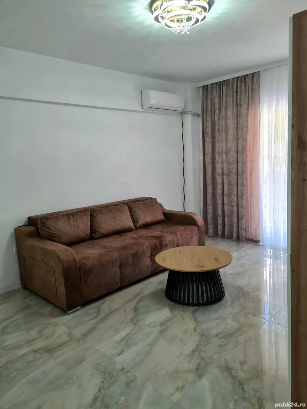 Apartament nou cu două camere de închiriat 