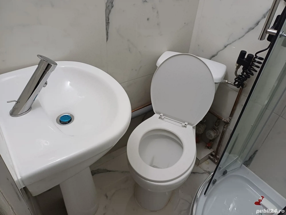 vand garsoniera  Ideală pentru locuit sau investiție (chirie AirBnb).