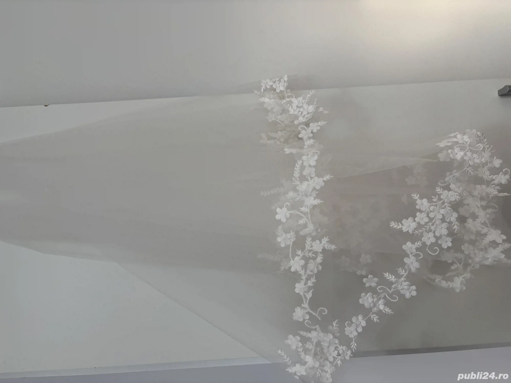 Vând voal de mireasă 