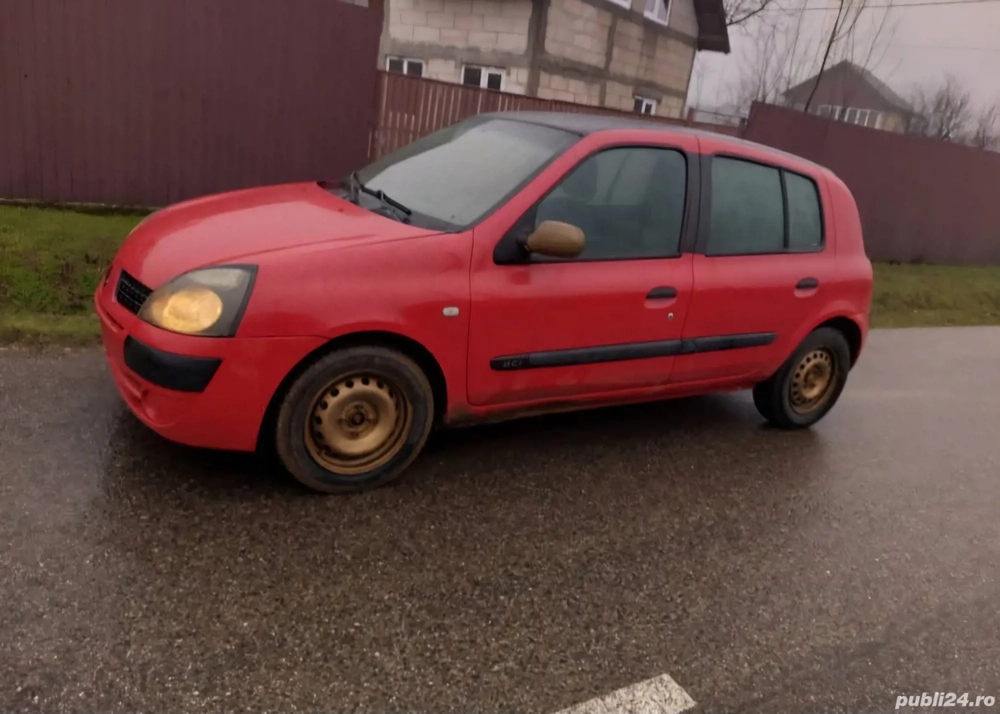 Dezmembrez Renault Clio 1.5 dci