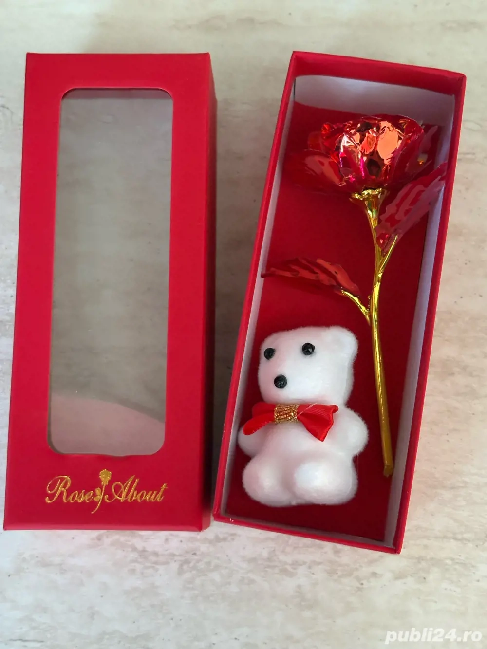 Cutie cu Trandafir Cristalizat și Ursuleț
