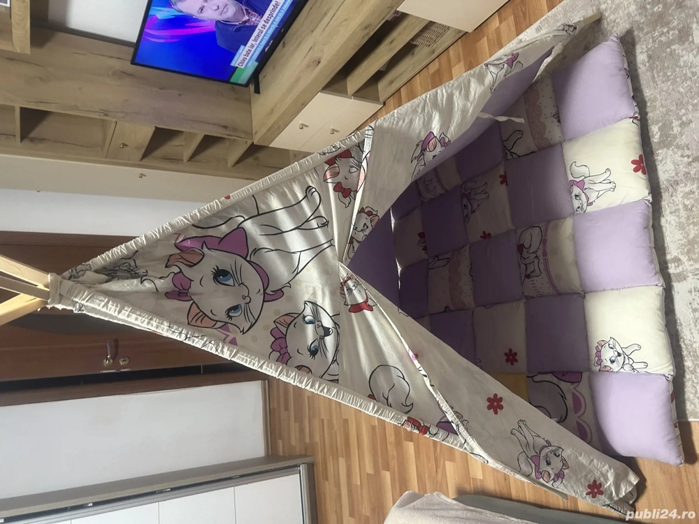 Cort de cameră dar și de exterior 