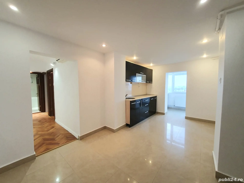 Apartament cu 3 in zona Alfa - Arad