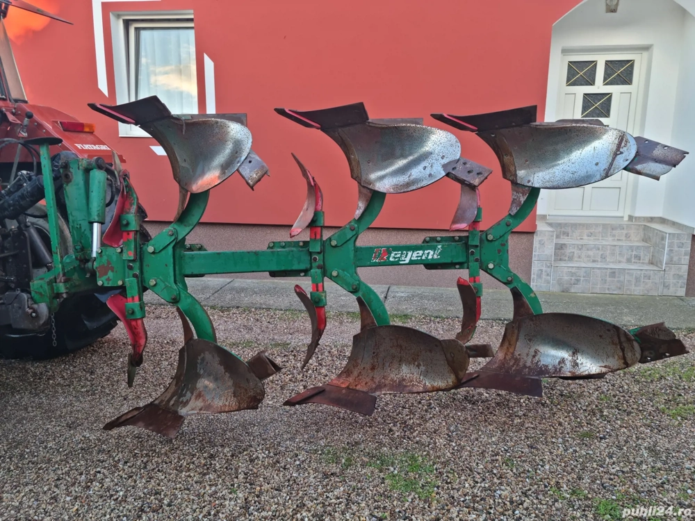 Plug Reversibil Regent 3 trupite