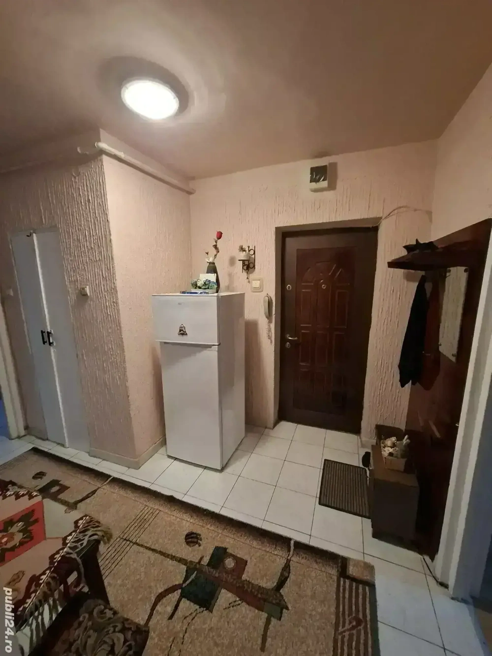 Vând apartament cu 3 camere