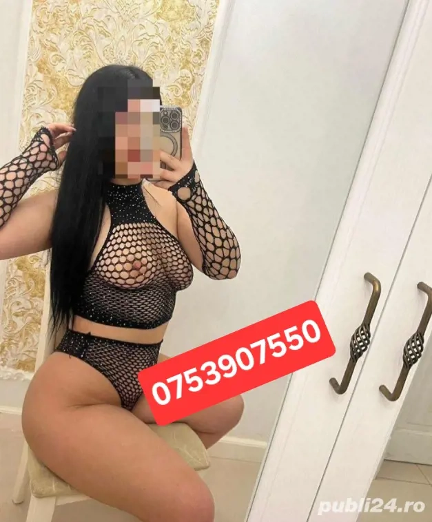 "Masaj și Dominare Activă: O Experiență Intensă de Control și Plăcere"