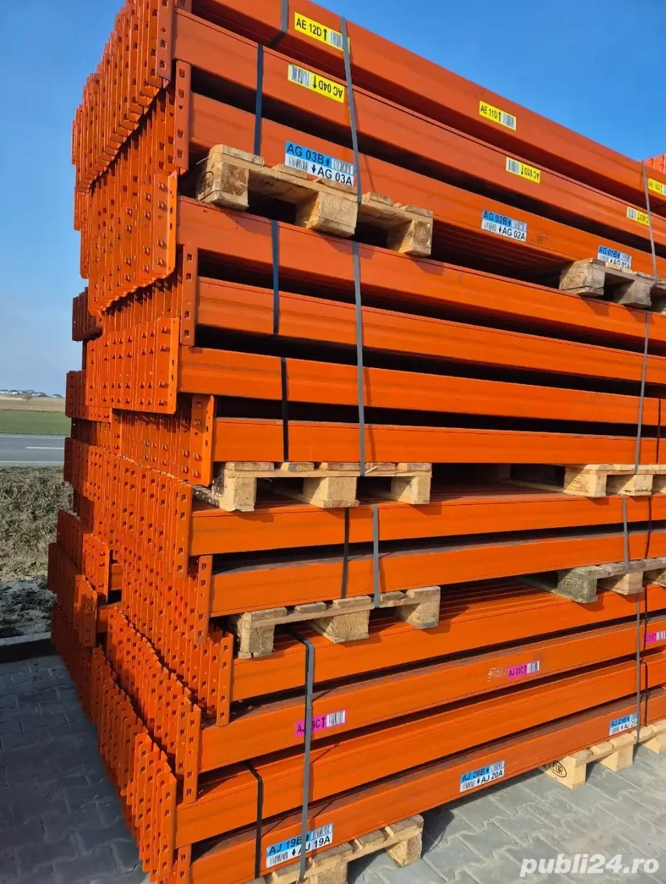 rafturi metalice pentru depozitarea 