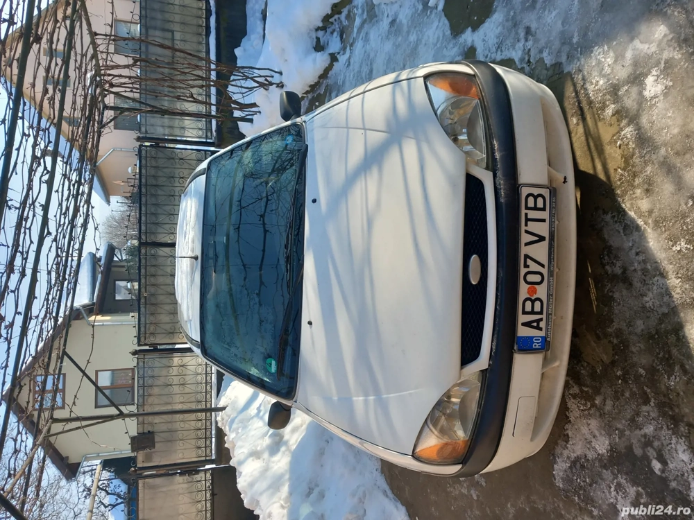 Ford fiesta 1.3 benzină 