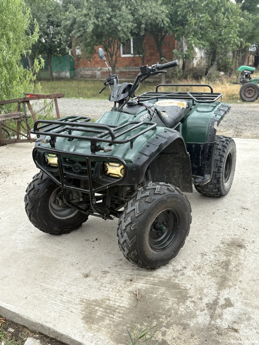 Vând sau schimb cu oi sau viței 