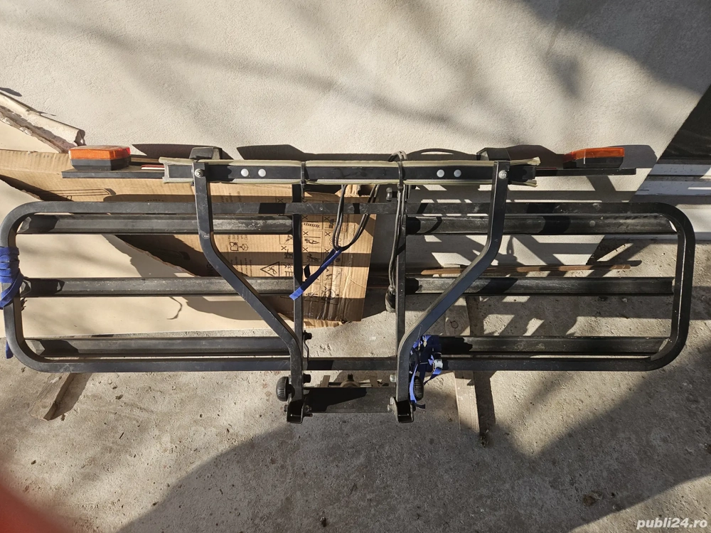Vând suport auto biciclete