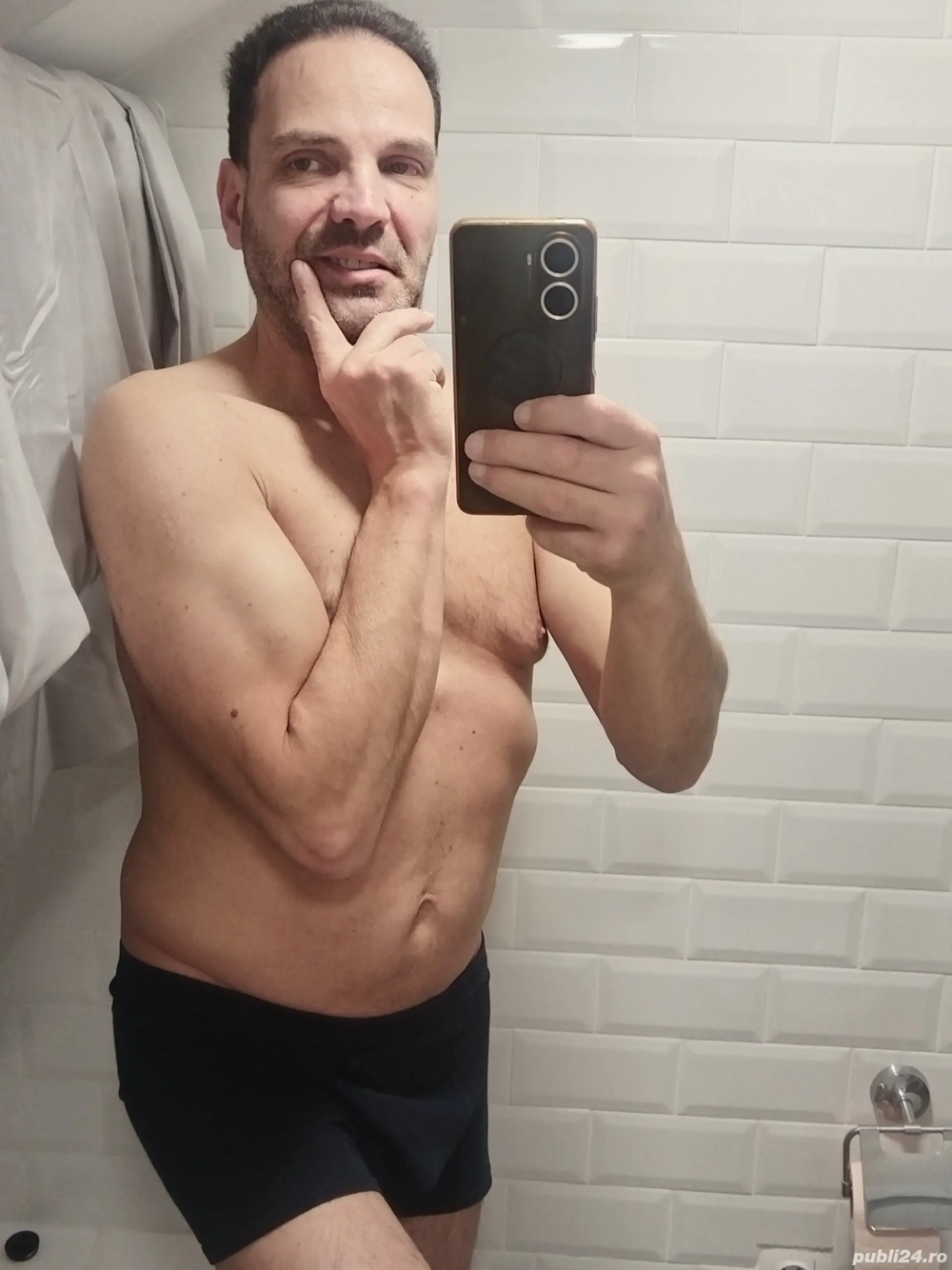 Barbat 43 de ani, pt doamne-domnisoare