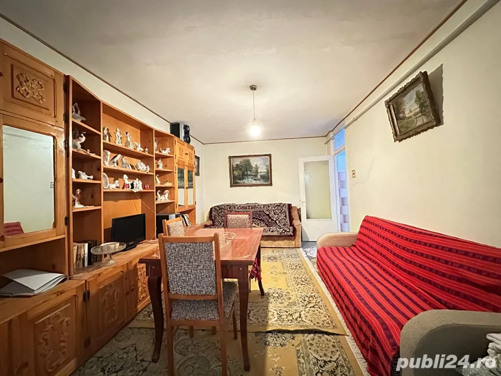 Apartament decomandat cu 3 camere - Cartier E3 - centrala proprie
