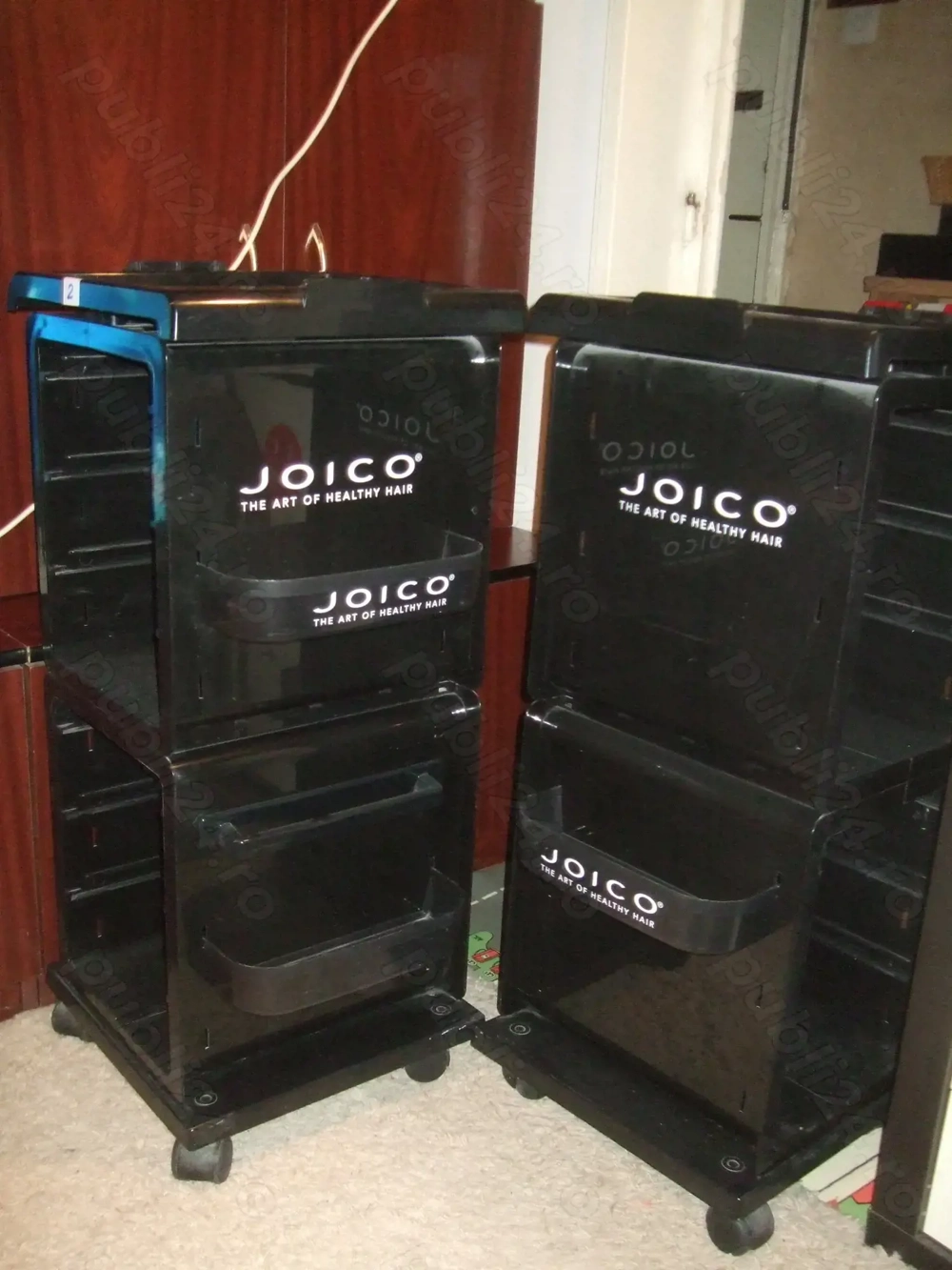 Frizerie,salon,coafor măsuțe produse