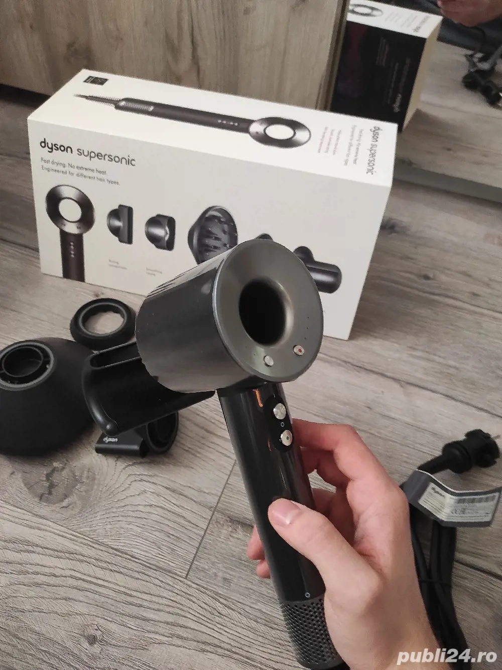 Uscator de par Dyson