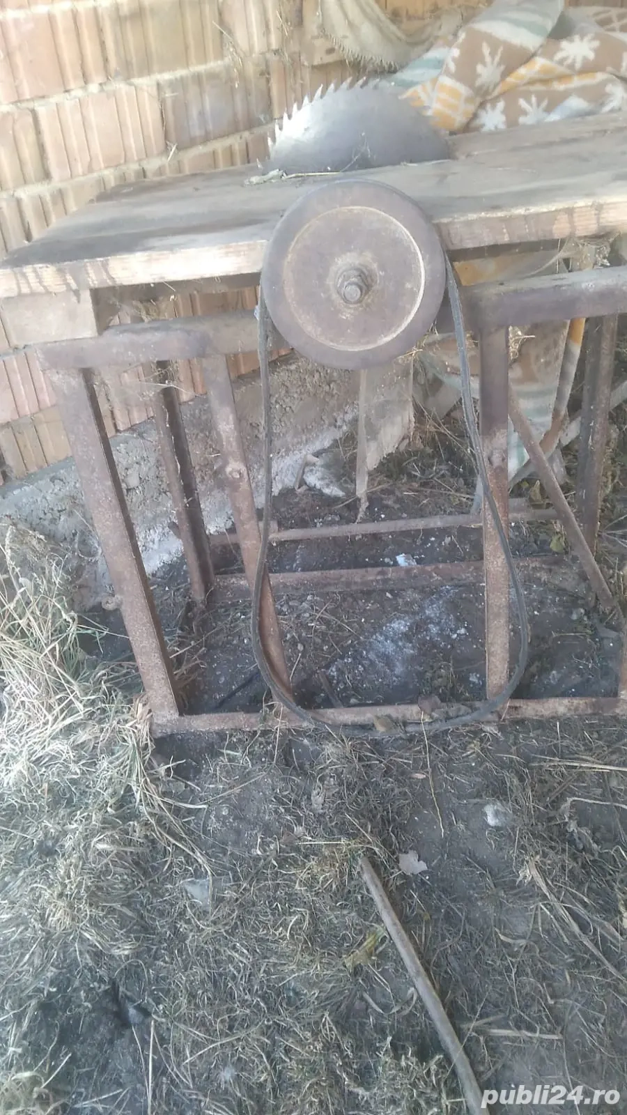 Vind circular cu motor pret1000de leitel 